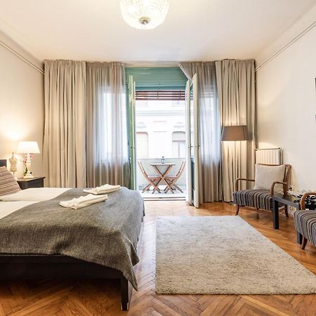 Paulay Deluxe 1 Apartment Budapest Luaran gambar