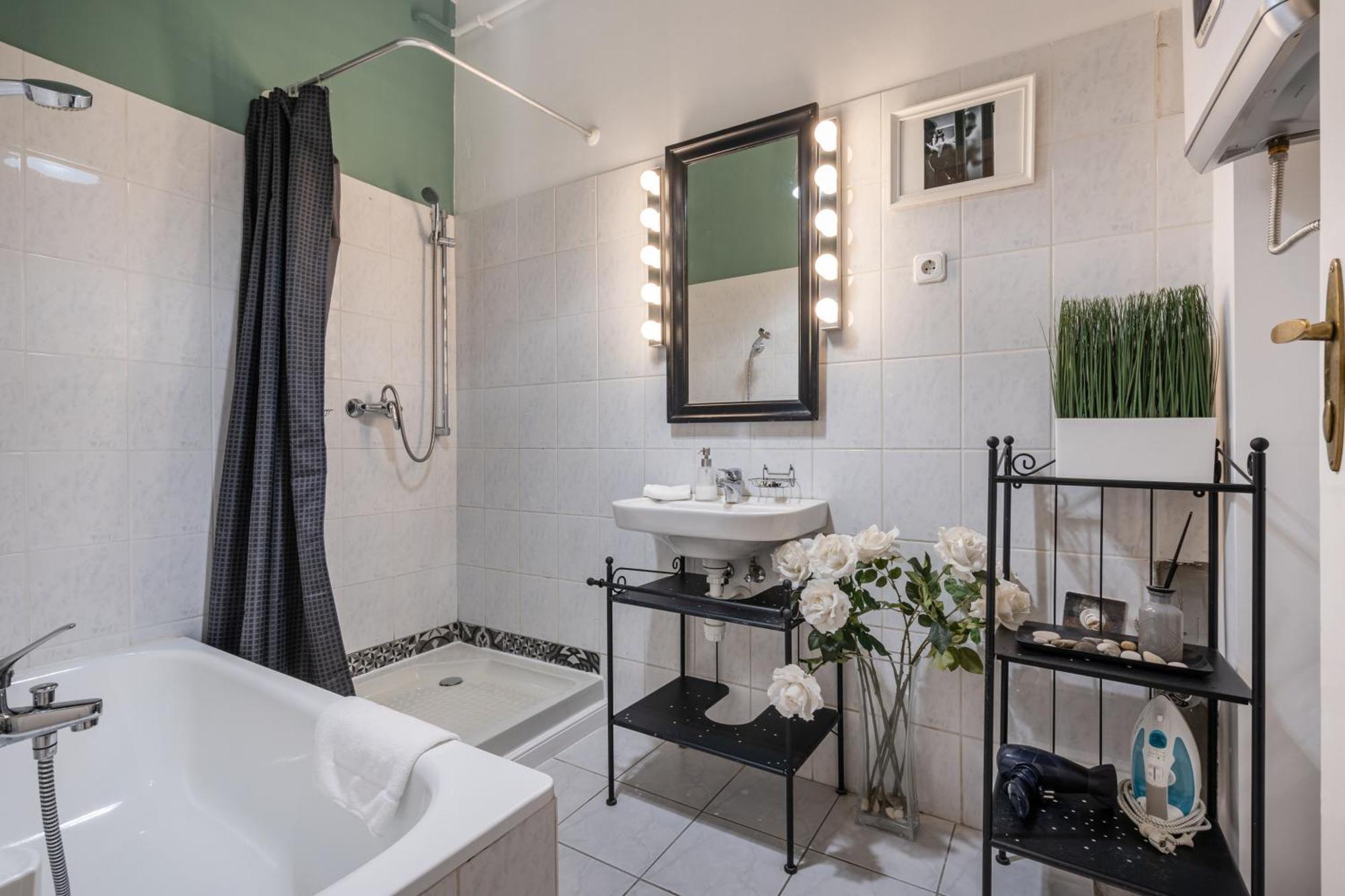Paulay Deluxe 1 Apartment Budapest Luaran gambar