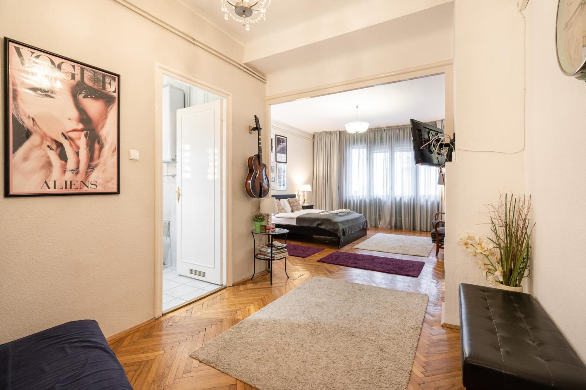 Paulay Deluxe 1 Apartment Budapest Luaran gambar