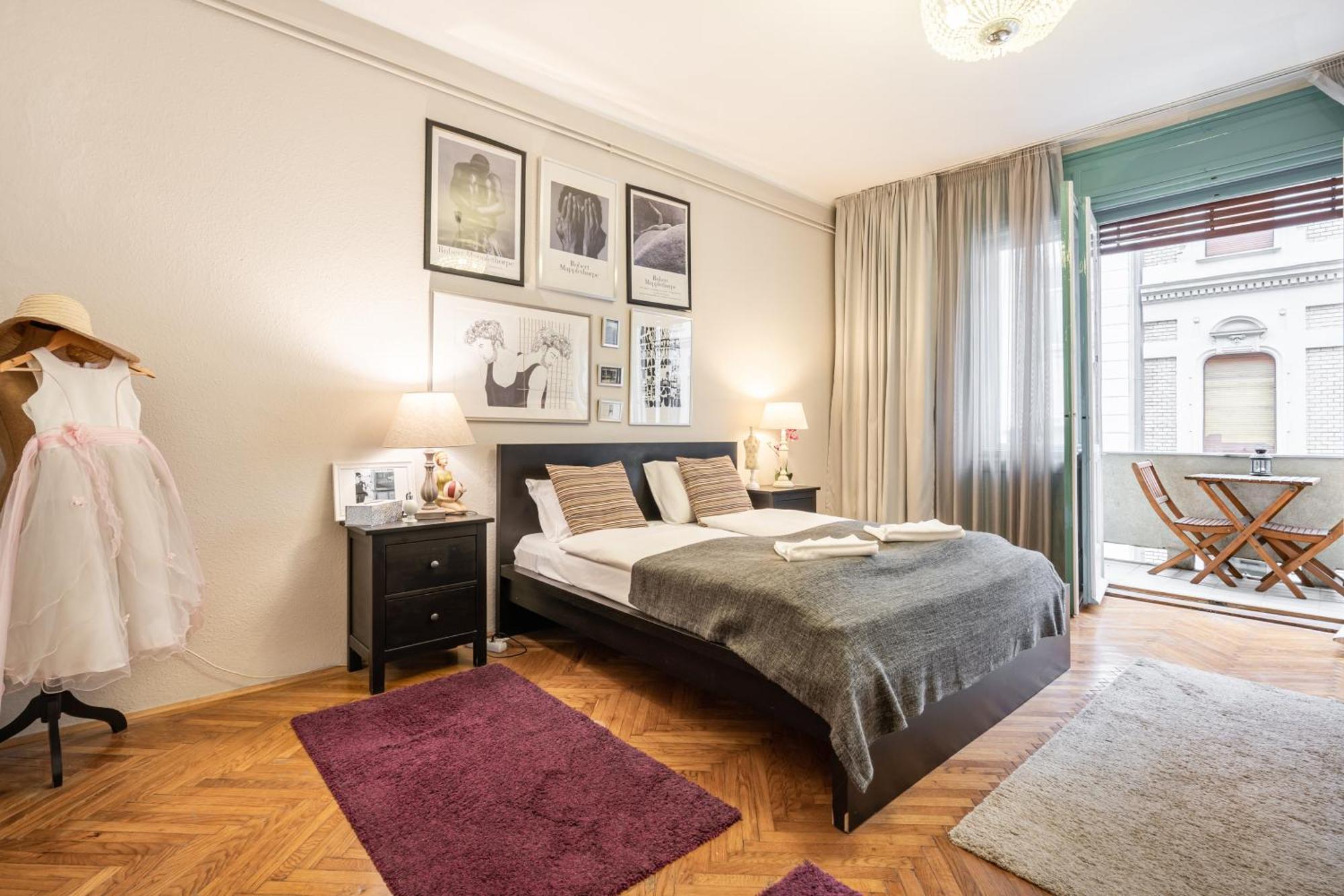 Paulay Deluxe 1 Apartment Budapest Luaran gambar
